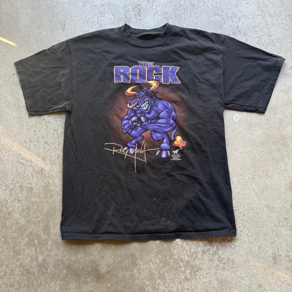 Vintage 1998 WWF The Rock Rocky Maivia Bull Laying The Smack Shirt Size XL